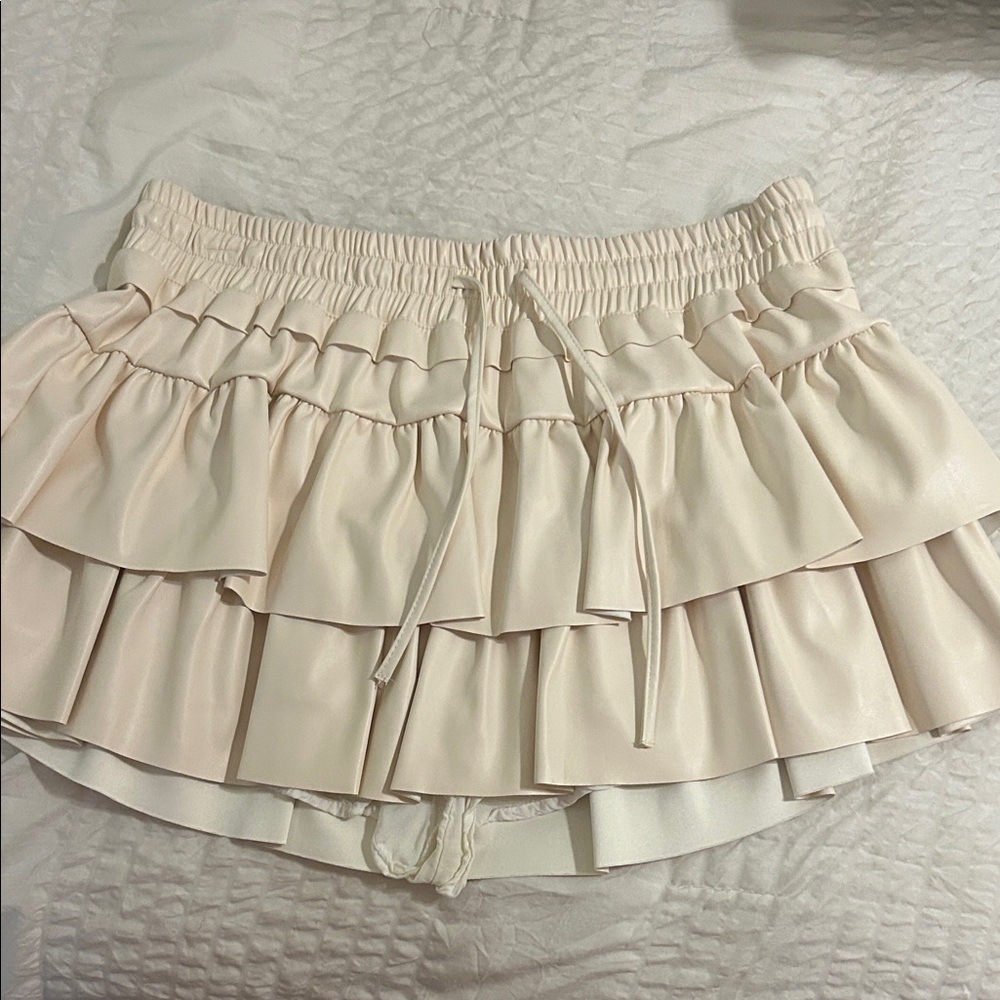 Elegant Cream Ruffled Mini Skirt